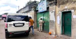 Barrackpore: শ্রমিকের মৃত্যু ঘিরে উত্তেজনা কাঁকিনাড়া জুটমিলে 