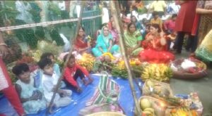 Chhath Puja Howrah: ছট পুজো উপলক্ষে হাওড়ার গঙ্গার ঘাটগুলিতে পূর্ণার্থীদের ভিড়