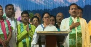 Mamata Banerjee: উত্তরের বিজয়া সম্মিলনী থেকে বাংলাকে অখন্ড রাখার বার্তা মমতা বন্দ্যোপাধ্যায়ের