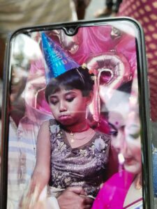 Barrackpore: ট্রাকের চাকায় পিষ্ট হয়ে ঘটনাস্থলেই মৃত্যু প্রথম শ্রেণীর ছাত্রী