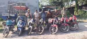 Alipurduar: চুরি যাওয়া মোটর বাইক উদ্ধার পুলিশের 
alipurduar-police-recovered-the-stolen-motorbike-west-bengal-india-ei-yug