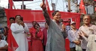 Mohammed Salim: শুভেন্দু মমতার পা ধরছে, মমতা মোদির র পা ধরছে, আবার দুইজন মিলে মোহন ভগবতের পা ধরবে, দুর্নীতি ও সাম্প্রদায়িক রাজনীতিতে বিজেপি ও তৃণমূলকে কটাক্ষ সেলিমের shubhendu-is-holding-mamatas-feet-mamata-is-holding-modis-feet-and-both-of-them-will-hold-mohan-bhagwats-feet-together-mohammed-salim-westbengal-howrah-bankra-india-eiyug-mohammed-salim