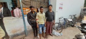 Birbhum: প্রায়ই ৪০ টন মোরাম পাচার রুখে দিল বীরভূমের রামপুরহাট থানার পুলিশ 
birbhum-police-of-rampurhat-police-station-in-birbhum-stopped-the-smuggling-of-40-tons-of-moram-west-bengal-india-ei-yug