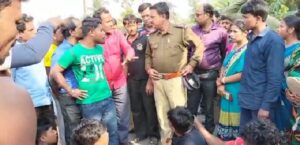 Howrah: শ্যামপুরে গ্যাস সিলিন্ডার লিক হয়ে অগ্নিদগ্ধ ঘটনায় মৃত দুই
two-died-in-shyampur-due-to-leaking-gas-cylinder-and-fire-incident-howrah-west-bengal-india-ei-yug