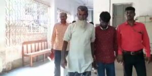 Birbhum: বীরভূমের সাঁইথিয়ায় গোষ্ঠী সংঘর্ষ ,আহত দুই  
birbhum-two-injured-in-sectarian-clash-at-saithia-in-birbhum-west-bengal-india-ei-yug