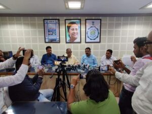 Siliguri: শিলিগুড়ির বর্তমান ডেঙ্গু পরিস্থিতি নিয়ে বৈঠক করলেন মেয়র গৌতম দেব