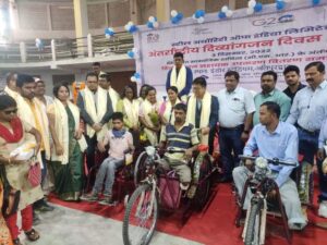 World Disability Day 2022: বিশ্ব প্রতিবন্ধী দিবসে বিশেষভাবে সক্ষমদের সহায়ক সরঞ্জাম বিতরণ আলিপুরদুয়ারে distribution-of-assistive-devices-to-the-specially-abled-in-alipurduar-on-world-day-of-disabled-persons-world-disability-day-2022-howrah-west-bengal-india-eiyug-3-december-2022