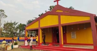 Merry christmas Alipurduar: সাত বছর বাদে বড়দিনের আনন্দে মেতে উঠলো মধু চা বাগানের শ্রমিক মহল্লা