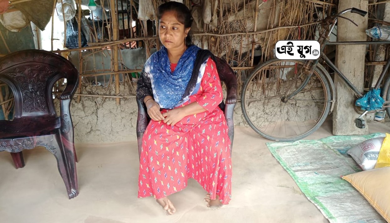 Dakshin Dinajpur: প্রতিবন্ধকতাকে জয় করে এগিয়ে চলেছেন রুমানা খাতুন