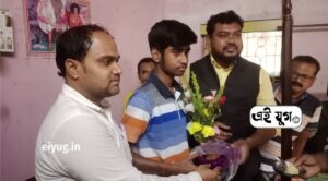 Manoj Kumar Oraon Kumargram: মাধ্যমিক ২০২৩ পরীক্ষায় কুমারগ্রাম ব্লকের কৃতী ছাত্র ছাত্রীদের সম্বর্ধনা দিলেন বিধায়ক