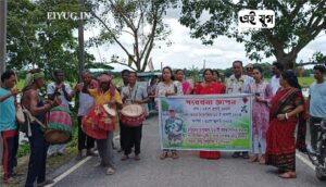 CoochBehar: অবসরপ্রাপ্ত সেনাকর্মী কে সংবর্ধনা গ্রামবাসীর ,তুফানগঞ্জে 