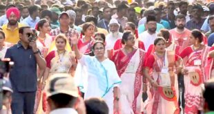 Mamata Banerjee: হাওড়ায় জনপ্লাবনে ভাসল মমতার রোড-শো