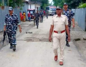 CoochBehar: রাজ্য পুলিশ ও কেন্দ্রীয় পুলিশের সশস্ত্র বাহিনীর যৌথ রুটমার্চ মাথাভাঙ্গায় 