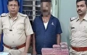 Jalpaiguri: কালীপুজোর আগে জেলাজুড়ে চলছে নিষিদ্ধ শব্দ বাজির বিরুদ্ধে পুলিশের অভিযান