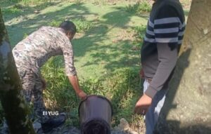 Alipurduar: আবগারি দপ্তরের কুমারগ্রাম সার্কেলের কর্মীদের অভিযান চোলাই মদ তৈরির ঠেকে 