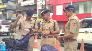 Alipurduar: পুলিশ সুপারের নির্দেশে ট্রাফিক পুলিশদের বিভিন্ন সরঞ্জাম প্রদান 