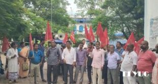 Alipurduar: একাধিক দাবি নিয়ে বিডিওকে ডেপুটেশন সিপিআইএমের