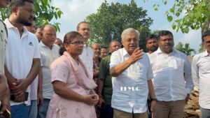 Alipurduar: কুমারগ্রাম ব্লকের ভল্কা বারোবিশা দুই নম্বর গ্রাম পঞ্চায়েতের বন্যা বিধ্বস্ত এলাকায় পঞ্চায়েত মন্ত্রী 