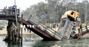 Alipurduar: ডাম্পারের চাপে ফের ভাঙ্গলো সেতু, বন্ধ যান চলাচল, বিপাকে এলাকাবাসী