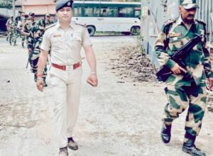 Dakshin Dinajpur: দক্ষিন দিনাজপুর জেলার বিভিন্ন এলাকায় চলছে কেন্দ্রীয় বাহিনীর রুটমার্চ 