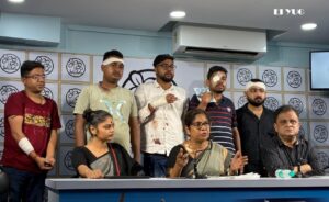 kolkata: ব্রিগেডের জন সভায় যাবার পথে বাস দাঁড় করিয়ে মন্ত্রীর বাড়িতে হামলার অভিযোগ বিজেপি কর্মীদের বিরুদ্ধে