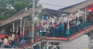 VOTE: দ্বিতীয় দফার ভোটের আগে উত্তরবঙ্গের ট্রেন গুলিতে উপচে পড়া ভিড়