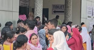 Alipurduar: আলিপুরদুয়ার রবীন্দ্র ভবনে ভোটার তালিকায় নাম তোলার আবেদন জমা হচ্ছে