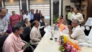 kolkata: প্রাণী সম্পদ বিকাশ বিভাগে মন্ত্রী হিসেবে দায়িত্ব গ্রহণ করলেন মাননীয় দিলীপ ঘোষ