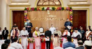 kolkata: সোমবার লোক ভবনে শপথ নিলেন রাজ্য মন্ত্রীসভার পয়ত্রিশ জন মন্ত্রী