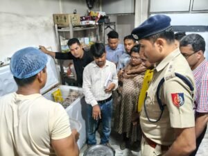 Alipurduar: আলিপুরদুয়ার শহরের বিভিন্ন খাওয়ার দোকান পরিদর্শন করলেন জেলাশাসক 