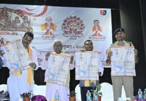 Alipurduar: আলিপুরদুয়ার জেলা পুলিশের উদ্যোগে প্রকাশিত হলো দুর্গা পূজা গাইড ম্যাপ ,বিতরণ করা হলো পূজা অনুদানের চেক