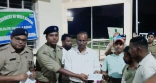 Jalpaiguri: হাতির হানায় মৃতের পরিবারকে আর্থিক সহায়তা ও পরিবারের একজনকে চাকরির আশ্বাস বন দপ্তরের